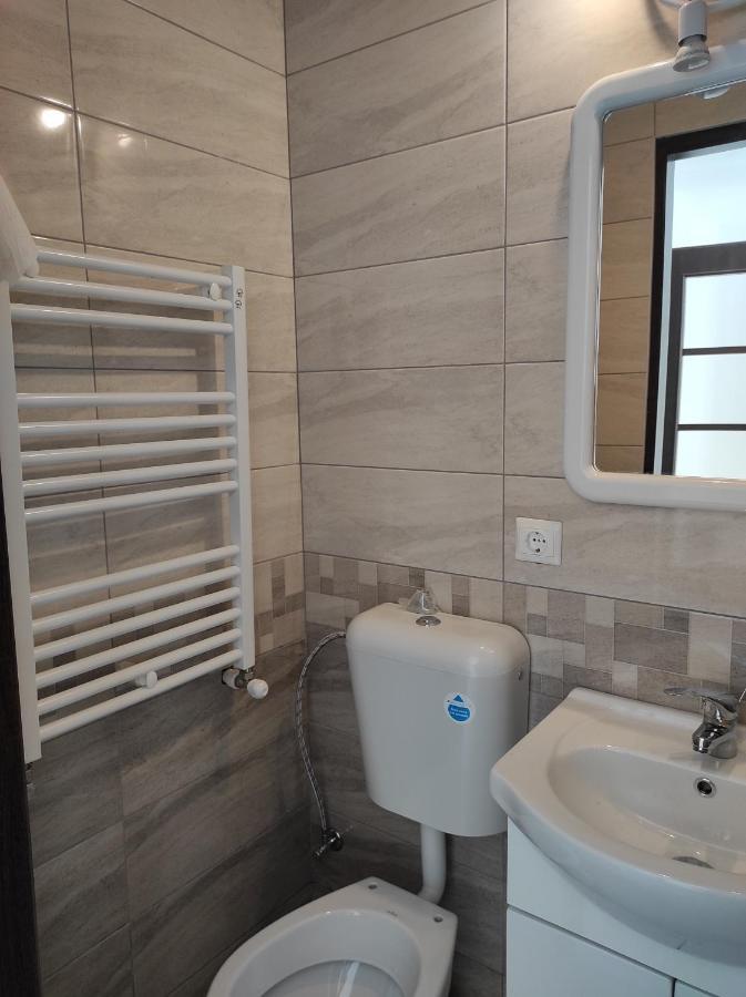 Garsoniera cocheta zona Coresi mall Braşov Esterno foto